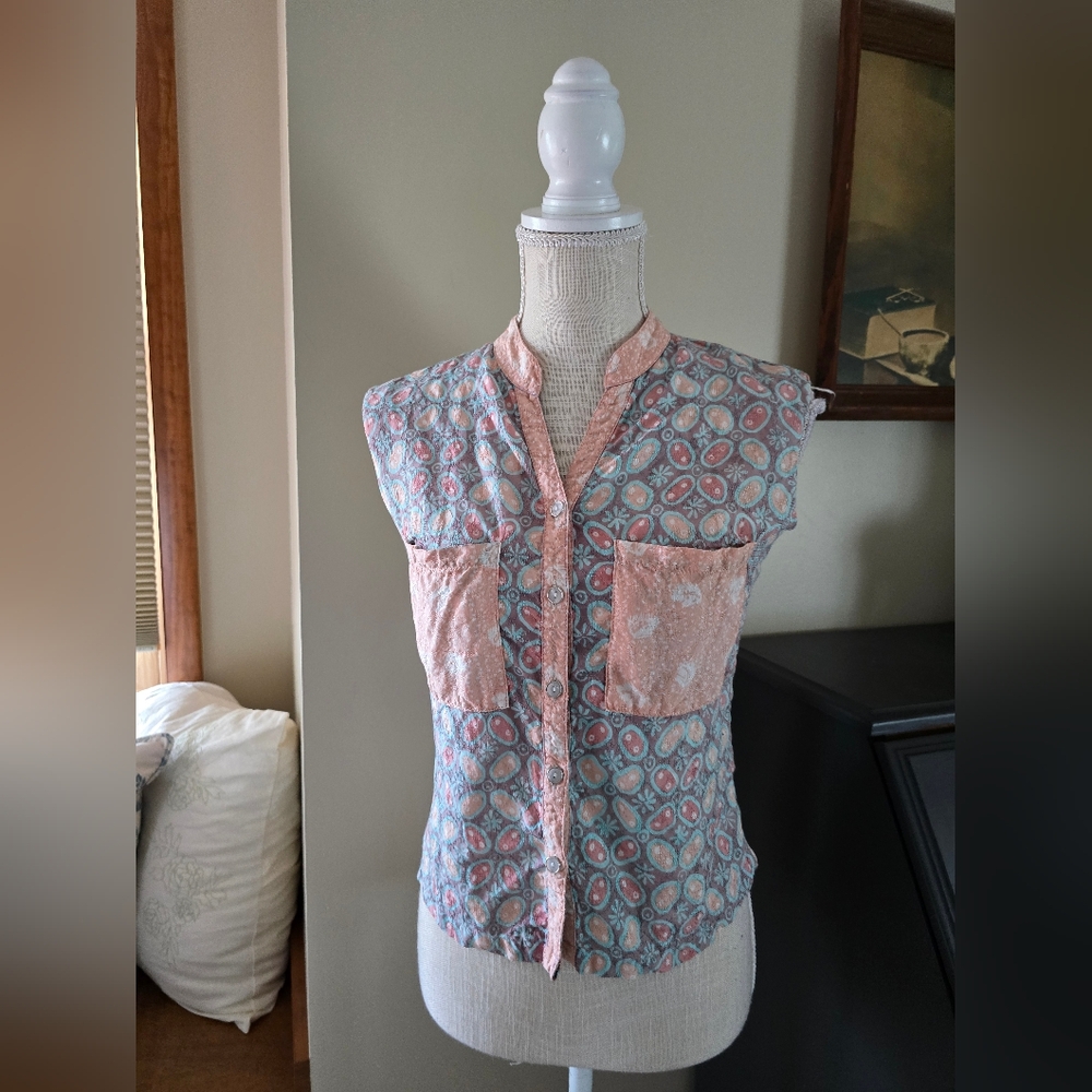 Nuansa Batik Womens Size Small Sleeveless Top Mandarin Collar